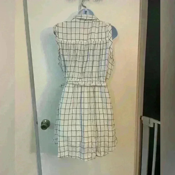 Cottagecore Classic Minimalist Sonoma Linen Sundress - Picture 2 of 7